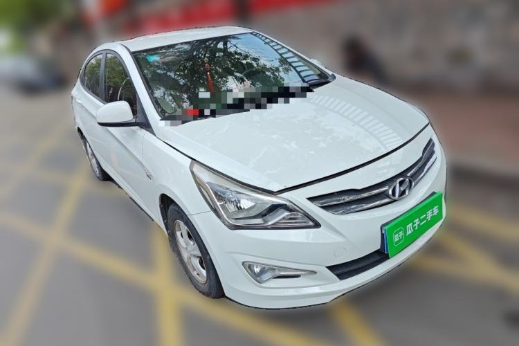 Used Hyundai Verna (older generation) 2014 1.4L Automatic Smart GLS Front Right 45 Deg