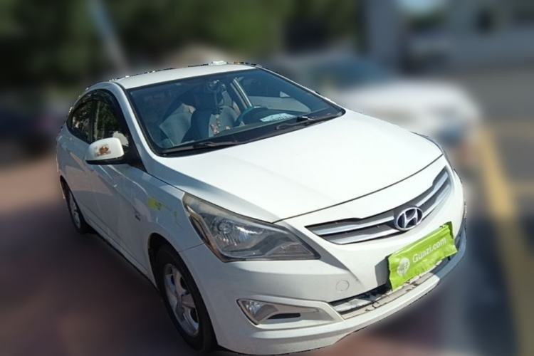 Used Hyundai Verna (older generation) 2014 1.4L Automatic Smart GLS Front Right 45 Deg