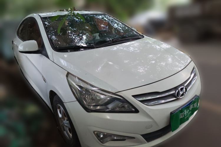 Used Hyundai Verna (older generation) 2014 1.4L Automatic Smart GLS Front Right 45 Deg