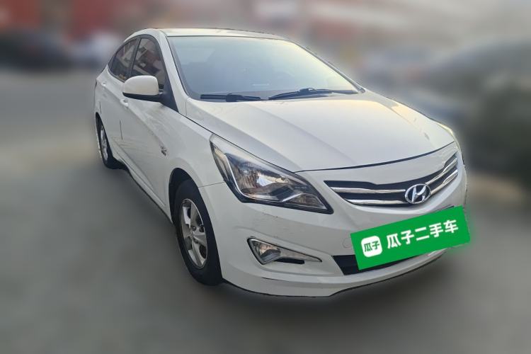 Used Hyundai Verna (older generation) 2014 1.4L Automatic Smart GLS Front Right 45 Deg