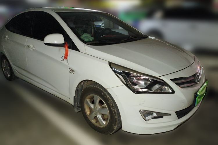 Used Hyundai Verna (older generation) 2014 1.4L Automatic Smart GLS Front Right 45 Deg