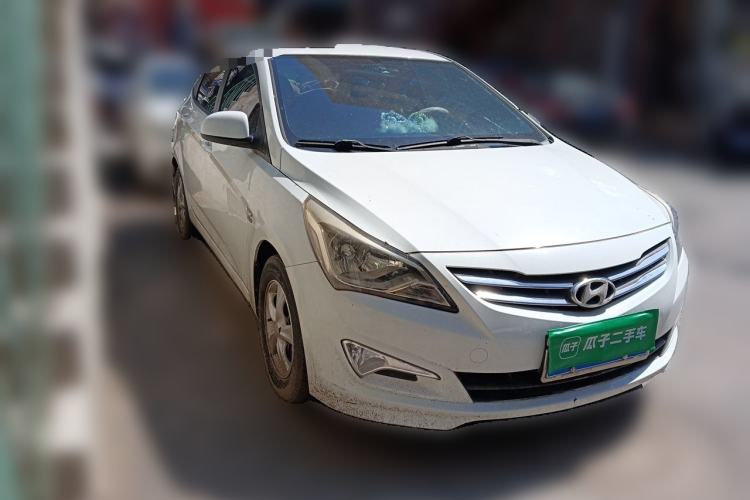 Used Hyundai Verna (older generation) 2014 1.4L Automatic Fashion GS Model Front Right 45 Deg
