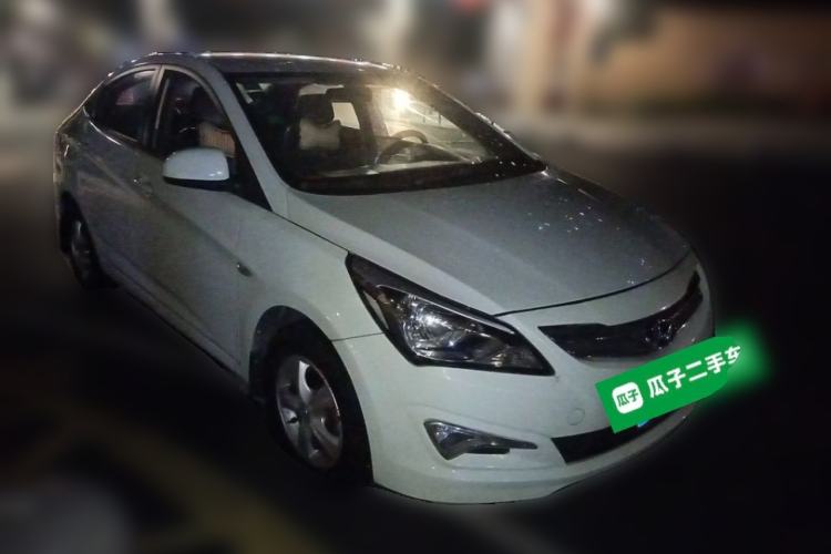Used Hyundai Verna (older generation) 2014 1.4L Automatic Fashion GS Model Front Right 45 Deg