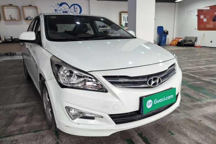 Used Hyundai Verna (older generation) 2014 1.4L Automatic Smart GLS Front Right 45 Deg