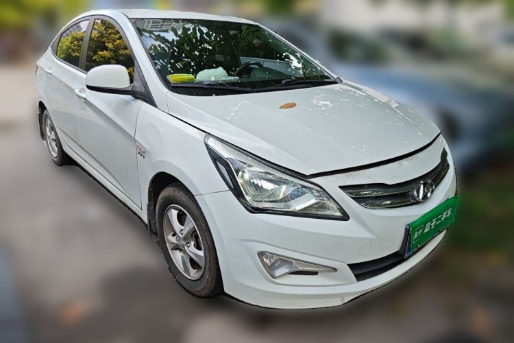 Used Hyundai Verna (older generation) 2014 1.4L Automatic Smart GLS Front Right 45 Deg