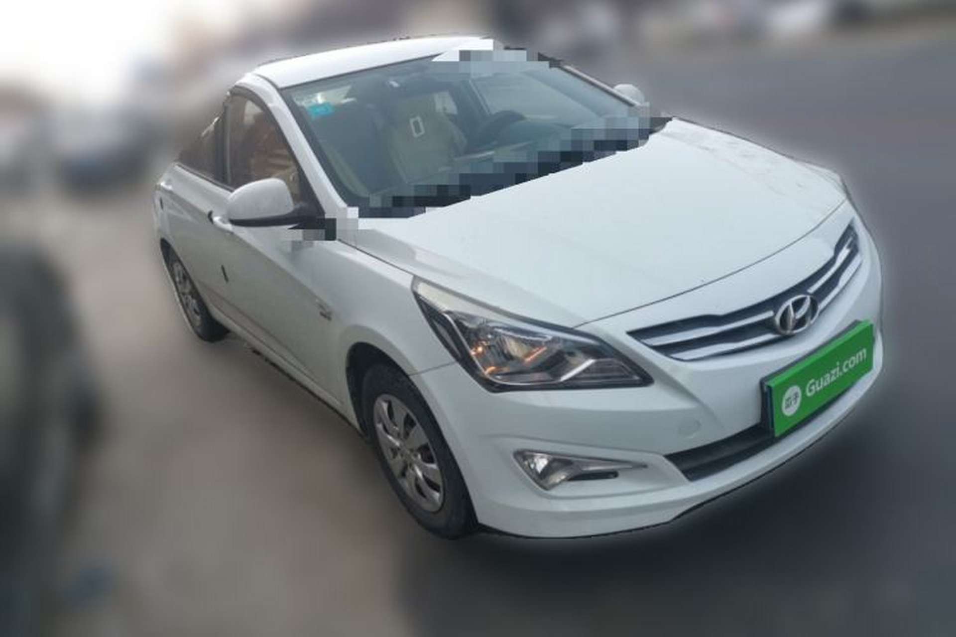 Used Hyundai Verna (older generation) 2014 1.4L Manual Smart GLS Trim Front Right 45 Deg