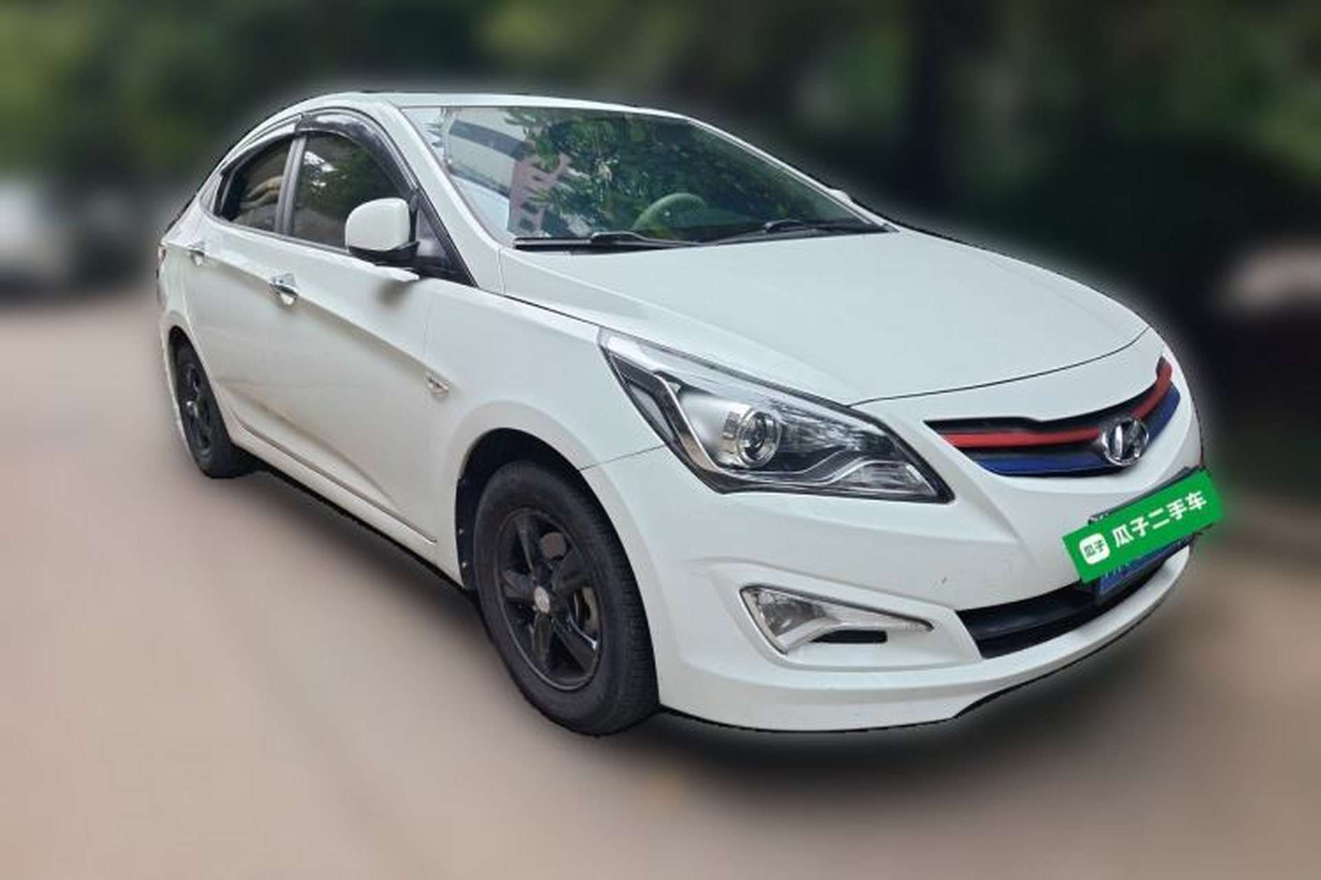 Used Hyundai Verna (older generation) 2014 1.4L Automatic Leading-Edge GLX Front Right 45 Deg