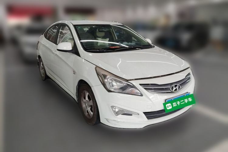 Used Hyundai Verna (older generation) 2014 1.4L Automatic Smart GLS Front Right 45 Deg