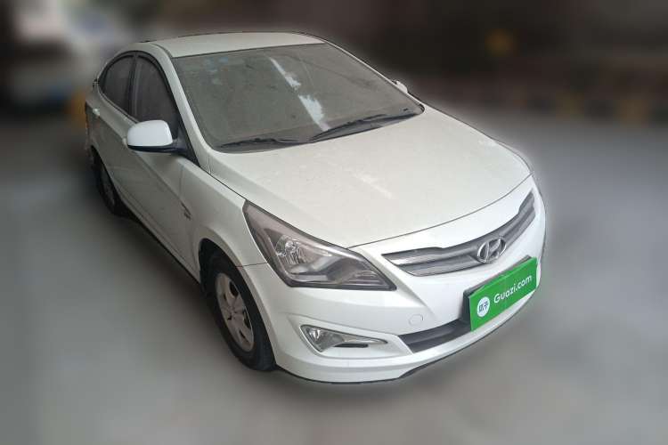 Used Hyundai Verna (older generation) 2014 1.4L Automatic Smart GLS Front Right 45 Deg