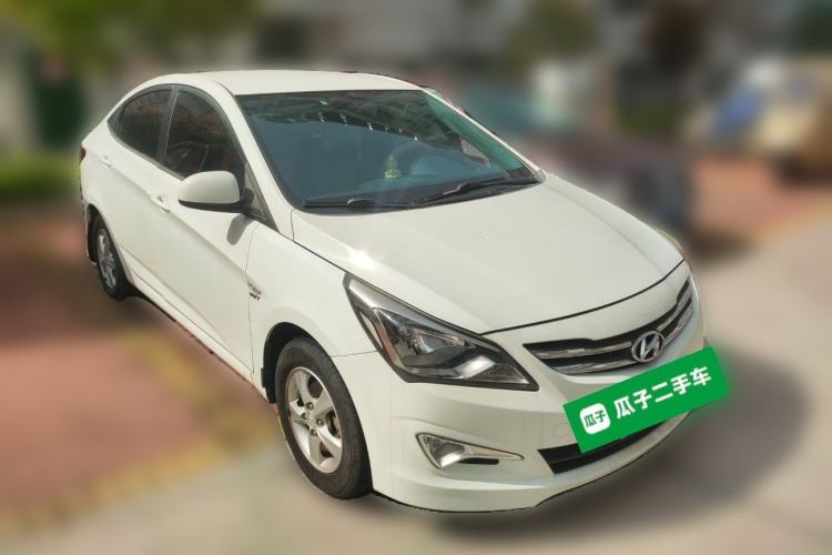 Used Hyundai Verna (older generation) 2014 1.4L Automatic Smart GLS Front Right 45 Deg