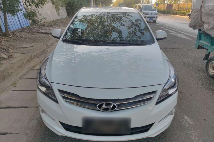 Used Hyundai Verna (older generation) 2014 1.4L Manual Smart GLS Trim Front