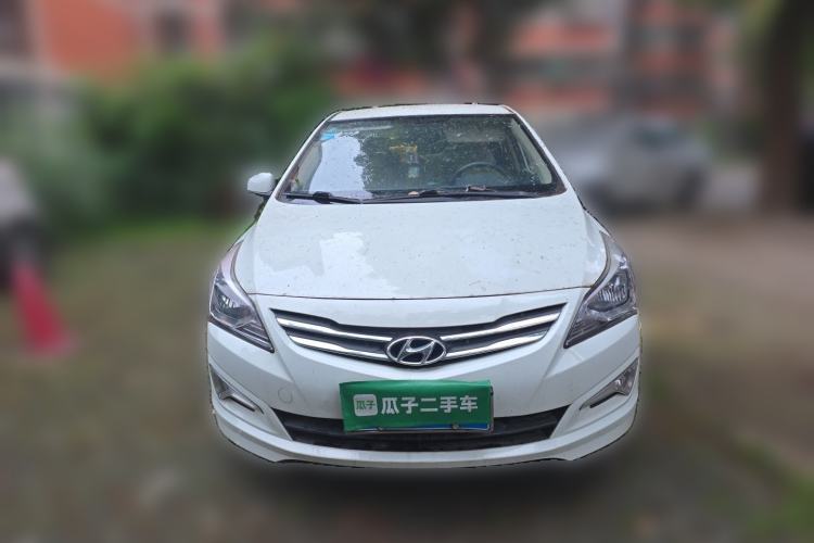 Used Hyundai Verna (older generation) 2014 1.4L Manual Smart GLS Trim Front