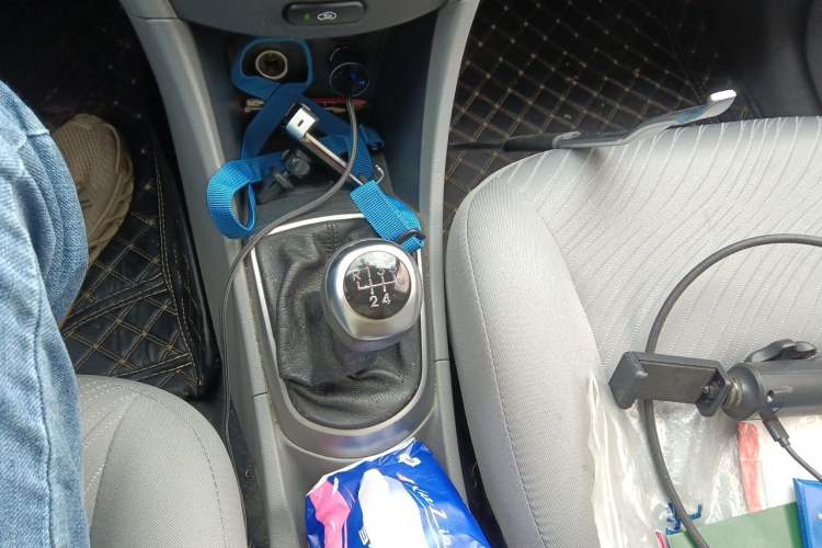 Used Hyundai Verna (older generation) 2014 1.4L Manual Top-Tier Model TOP Gear Lever