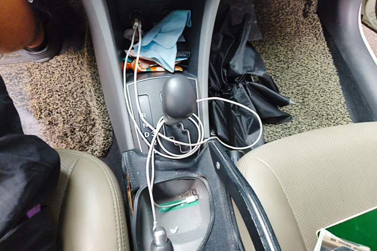 Used Hyundai Verna (older generation) 2014 1.4L Automatic Smart GLS Gear Lever
