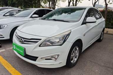 Used Hyundai Verna (older generation) 2014 1.4L Manual Smart GLS Trim