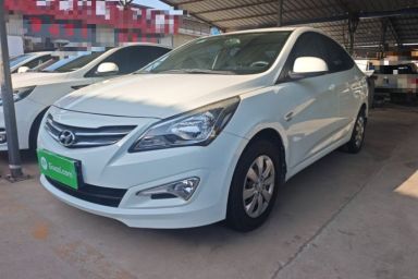 Used Hyundai Verna (older generation) 2014 1.4L Manual Smart GLS Trim