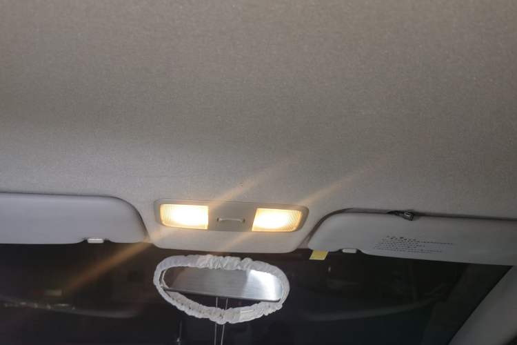 Used Hyundai Verna (older generation) 2014 1.4L Manual Smart GLS Trim Headliner