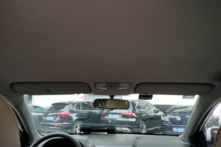 Used Hyundai Verna (older generation) 2014 1.4L Automatic Smart GLS Headliner