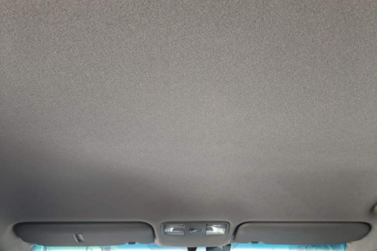 Used Hyundai Verna (older generation) 2014 1.4L Automatic Smart GLS Headliner