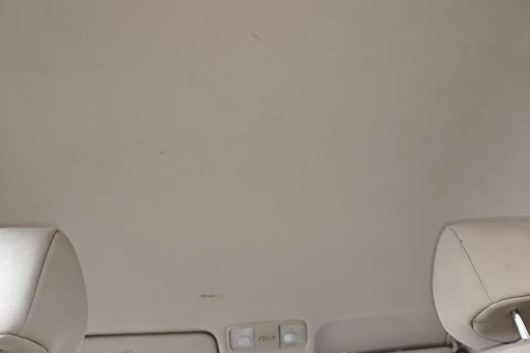 Used Hyundai Verna (older generation) 2014 1.4L Automatic Smart GLS Headliner