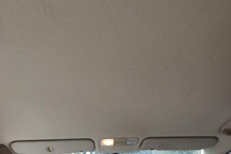 Used Hyundai Verna (older generation) 2014 1.4L Automatic Smart GLS Headliner
