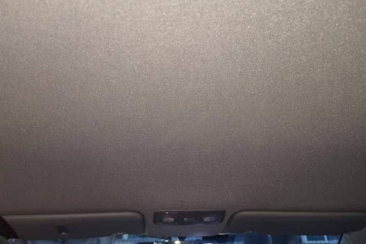 Used Hyundai Verna (older generation) 2014 1.4L Automatic Fashion GS Model Headliner
