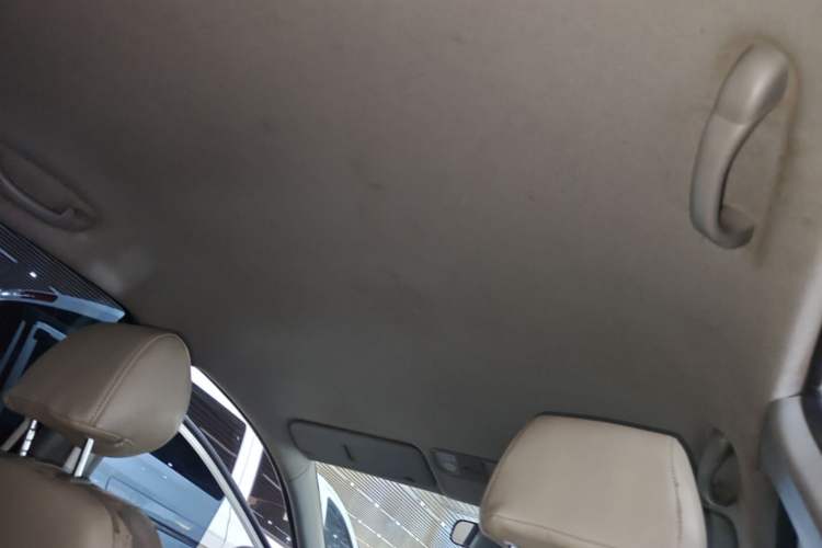 Used Hyundai Verna (older generation) 2014 1.4L Manual Smart GLS Trim Headliner