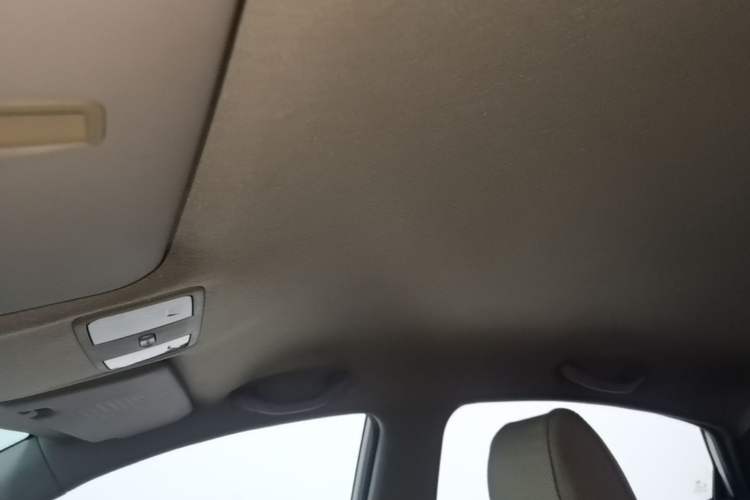 Used Hyundai Verna (older generation) 2014 1.4L Manual Smart GLS Trim Headliner