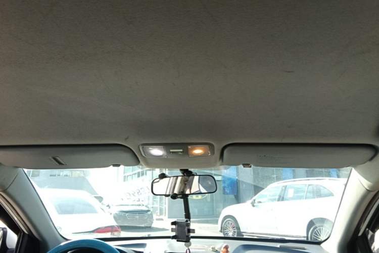 Used Hyundai Verna (older generation) 2014 1.4L Automatic Smart GLS Headliner