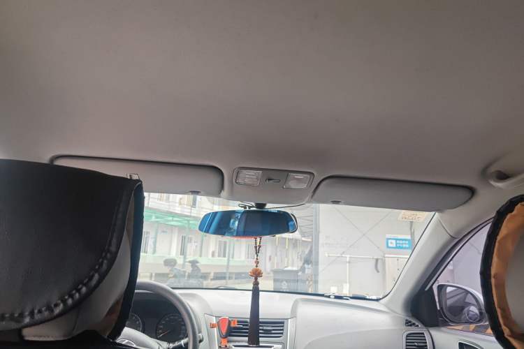 Used Hyundai Verna (older generation) 2014 1.4L Manual Smart GLS Trim Headliner