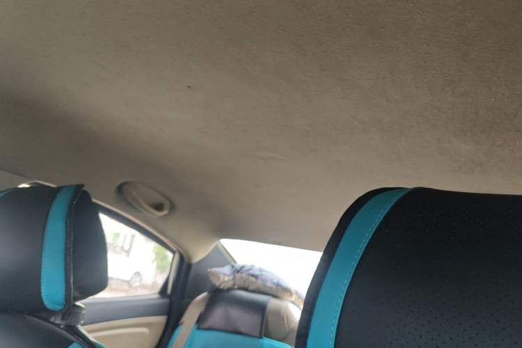 Used Hyundai Verna (older generation) 2014 1.4L Automatic Fashion GS Model Headliner