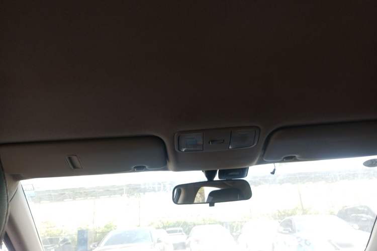 Used Hyundai Verna (older generation) 2014 1.4L Manual Smart GLS Trim Headliner