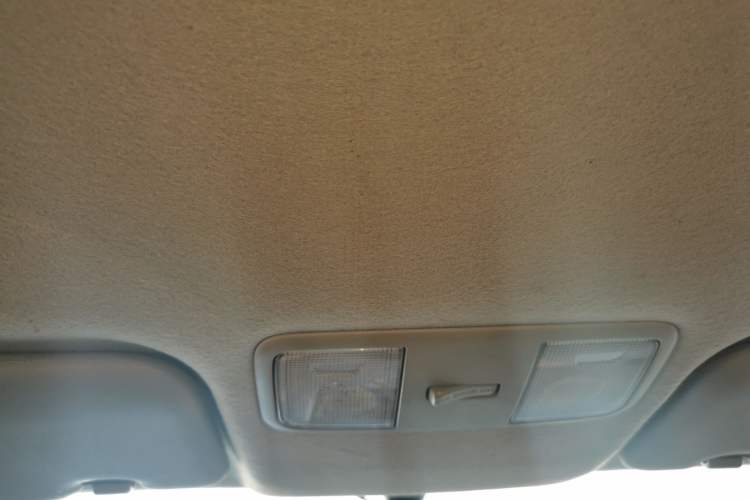 Used Hyundai Verna (older generation) 2014 1.4L Automatic Smart GLS Headliner