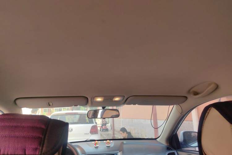 Used Hyundai Verna (older generation) 2014 1.4L Automatic Smart GLS Headliner