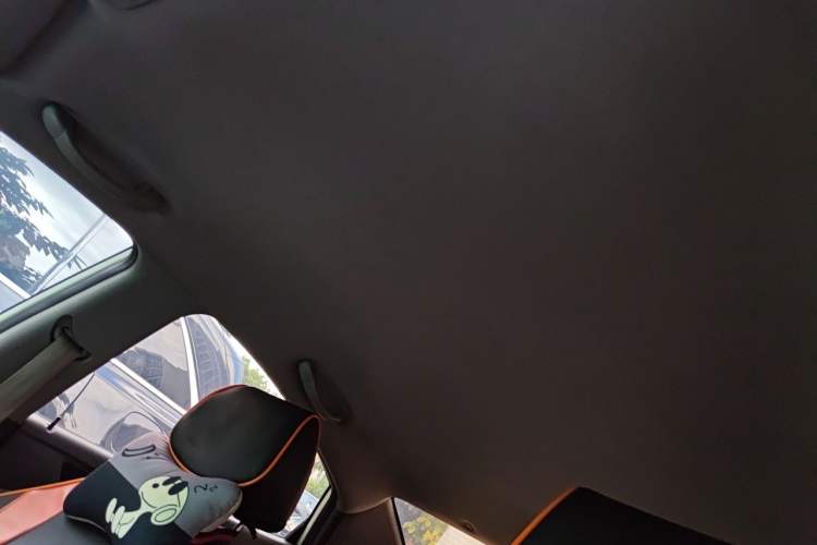 Used Hyundai Verna (older generation) 2014 1.4L Automatic Smart GLS Headliner