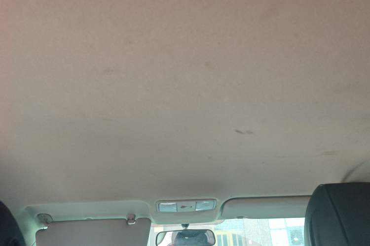Used Hyundai Verna (older generation) 2014 1.4L Automatic Smart GLS Headliner