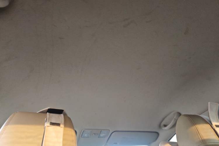 Used Hyundai Verna (older generation) 2014 1.4L Automatic Smart GLS Headliner