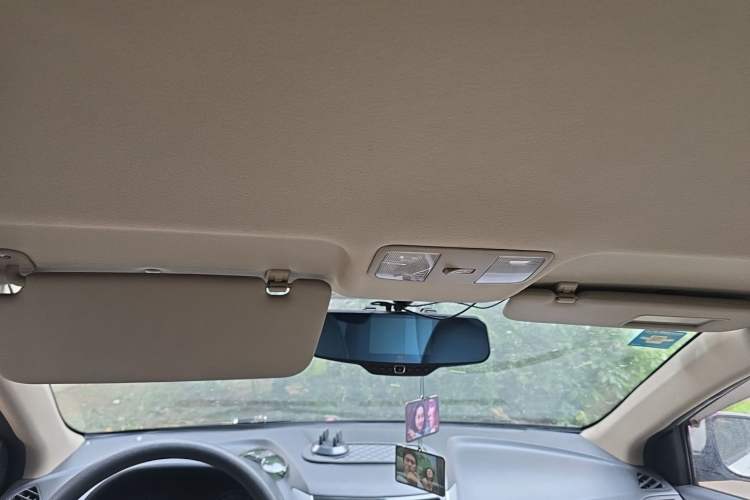 Used Hyundai Verna (older generation) 2014 1.4L Manual Smart GLS Trim Headliner