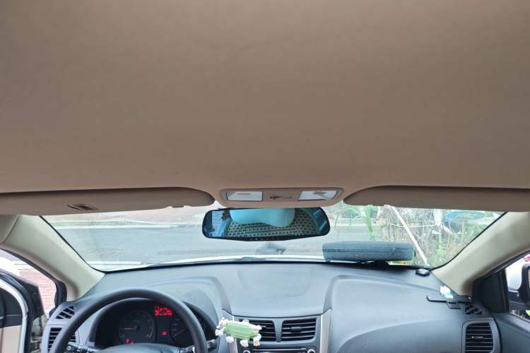 Used Hyundai Verna (older generation) 2014 1.4L Automatic Smart GLS Headliner