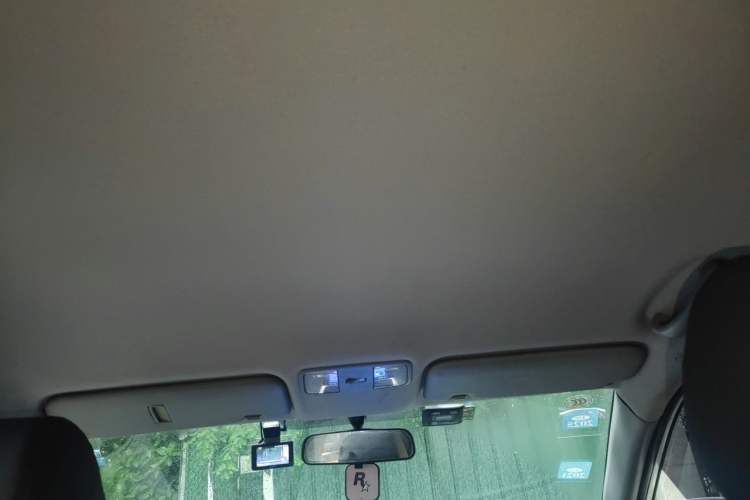 Used Hyundai Verna (older generation) 2014 1.4L Manual Smart GLS Trim Headliner