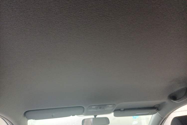 Used Hyundai Verna (older generation) 2014 1.4L Automatic Smart GLS Headliner