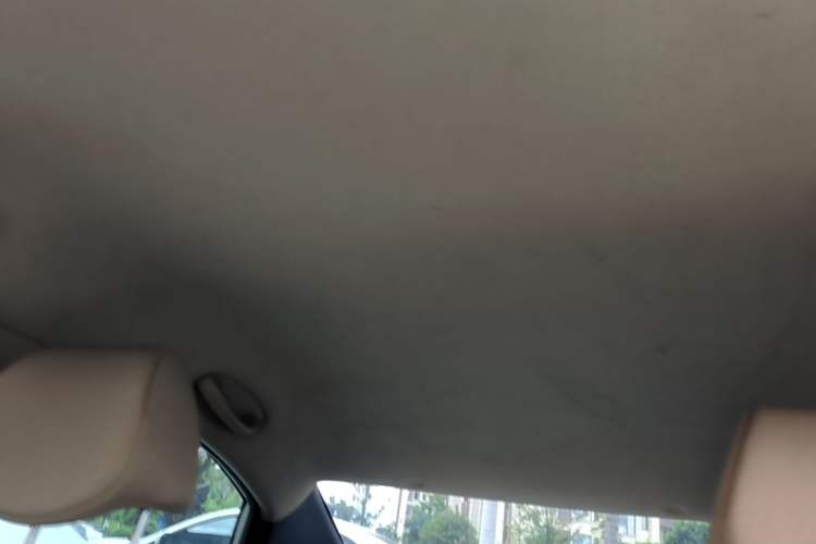 Used Hyundai Verna (older generation) 2014 1.4L Automatic Smart GLS Headliner