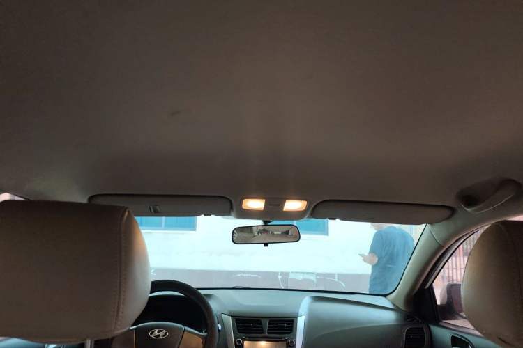 Used Hyundai Verna (older generation) 2014 1.4L Manual Smart GLS Trim Headliner