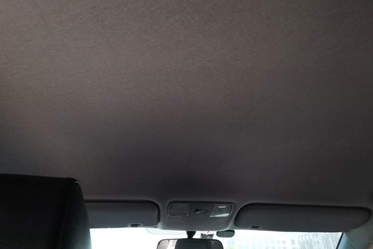 Used Hyundai Verna (older generation) 2014 1.4L Manual Smart GLS Trim Headliner