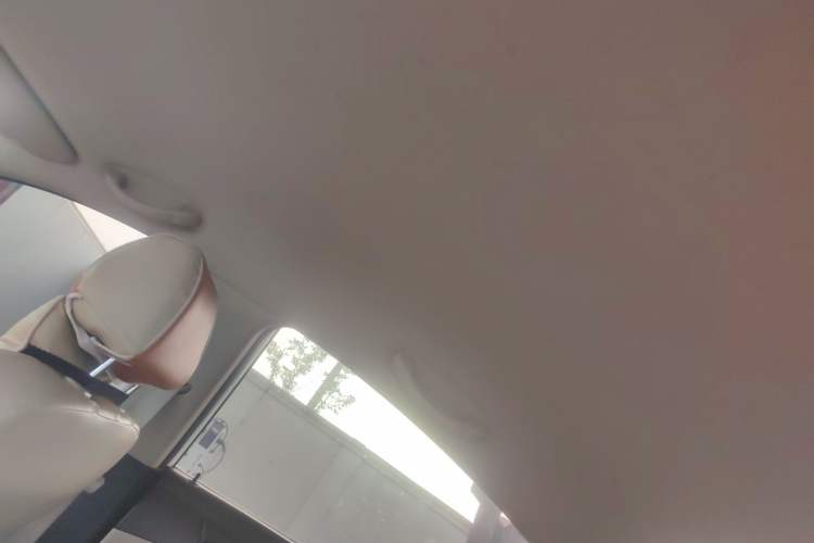 Used Hyundai Verna (older generation) 2014 1.4L Automatic Smart GLS Headliner