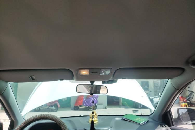 Used Hyundai Verna (older generation) 2014 1.4L Automatic Smart GLS Headliner