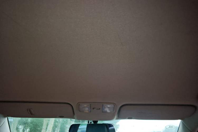 Used Hyundai Verna (older generation) 2014 1.4L Automatic Smart GLS Headliner