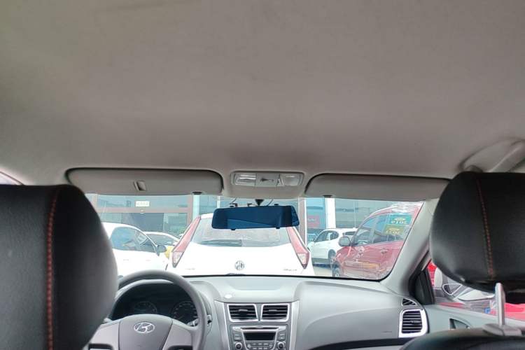 Used Hyundai Verna (older generation) 2014 1.4L Manual Smart GLS Trim Headliner