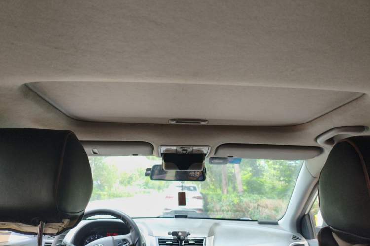 Used Hyundai Verna (older generation) 2014 1.4L Manual Top-Tier Model TOP Headliner