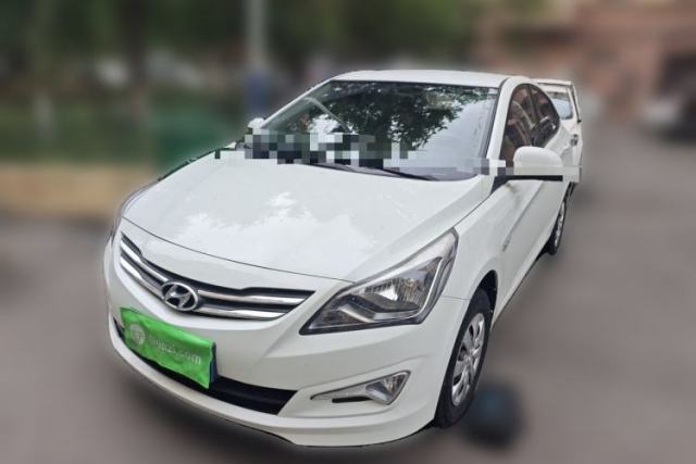 Used Hyundai Verna (older generation) 2014 1.4L Manual Smart GLS Trim